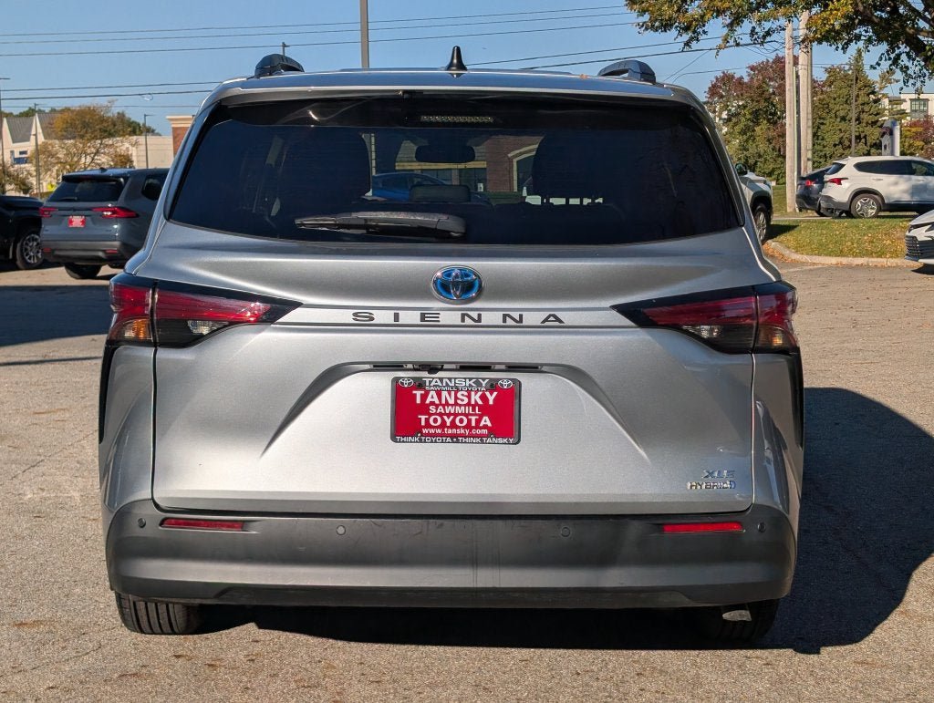 Certified 2022 Toyota Sienna XLE w/ XLE Plus Package FWD image 6
