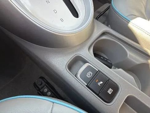 Used 2016 Kia Soul EV + w/ Sun & Fun Package FWD image 26