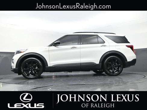 Used 2024 Ford Explorer ST-Line w/ Class IV Trailer Tow Package RWD image 22