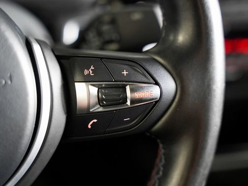 Used 2018 BMW M4 Coupe RWD image 16