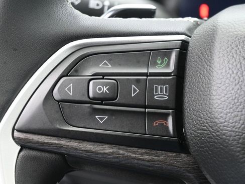 Used 2023 Jeep Grand Cherokee Limited w/ Black Appearance Package image 19