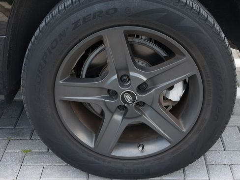 Used 2023 Land Rover Defender 110 X-Dynamic SE AWD/4WD image 44