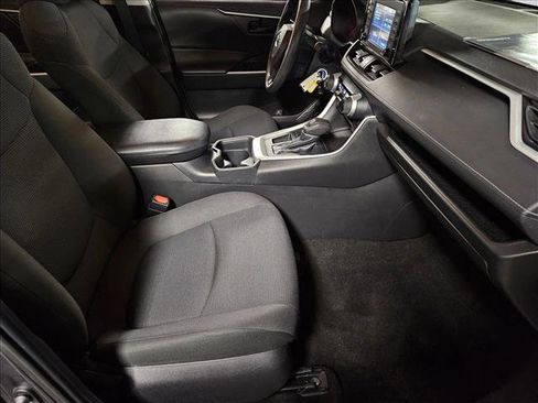 Used 2020 Toyota RAV4 LE image 20