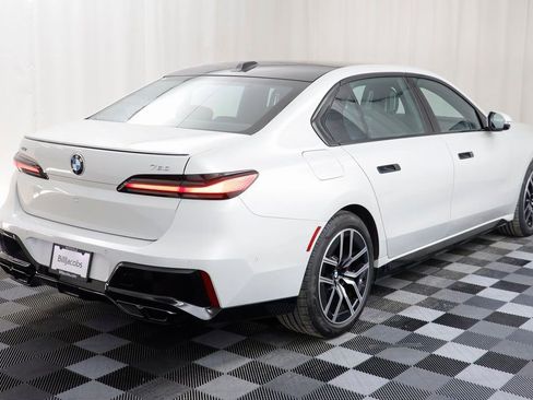 Certified 2023 BMW 760i xDrive AWD/4WD image 21