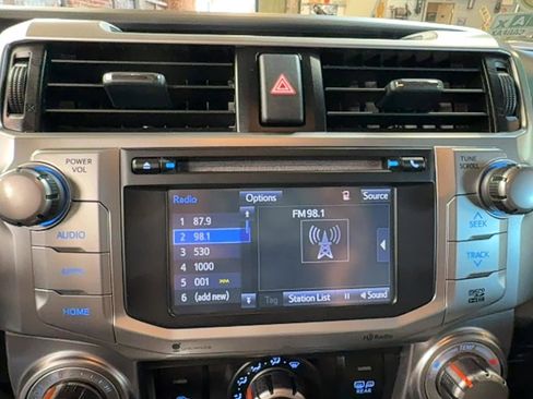 Used 2014 Toyota 4Runner SR5 image 20