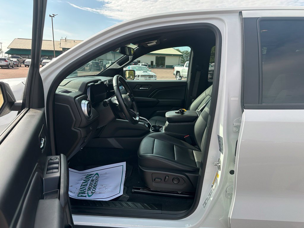 Used 2023 Chevrolet Colorado LT w/ LT Convenience Package III AWD/4WD image 10