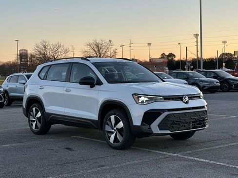 New 2026 Volkswagen Taos S image 8