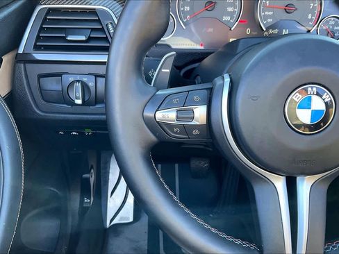 Used 2018 BMW M4 Convertible w/ Competition Package image 22