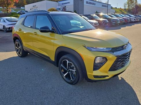 Used 2023 Chevrolet TrailBlazer RS w/ Sun and Liftgate Package image 7