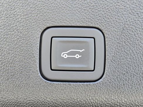New 2026 GMC Yukon XL AT4 Ultimate w/ LPO, Floor Liner Package AWD/4WD image 10