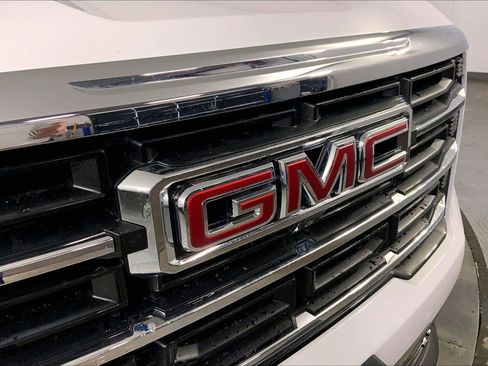 Used 2025 GMC Acadia Elevation AWD/4WD image 29