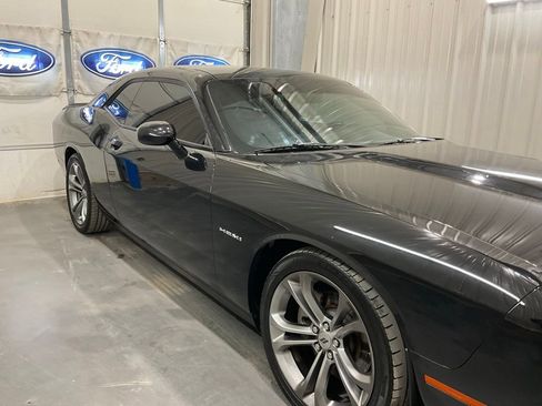 Used 2022 Dodge Challenger R/T image 4