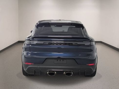Certified 2026 Porsche Cayenne Turbo GT AWD/4WD image 6