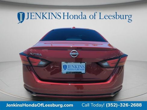 Used 2025 Nissan Altima 2.5 SV FWD image 5