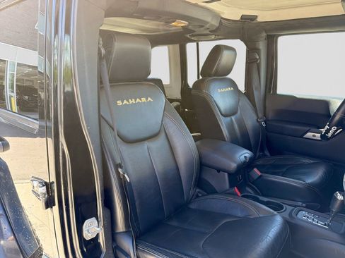 Used 2013 Jeep Wrangler Unlimited Sahara w/ Connectivity Group AWD/4WD image 21