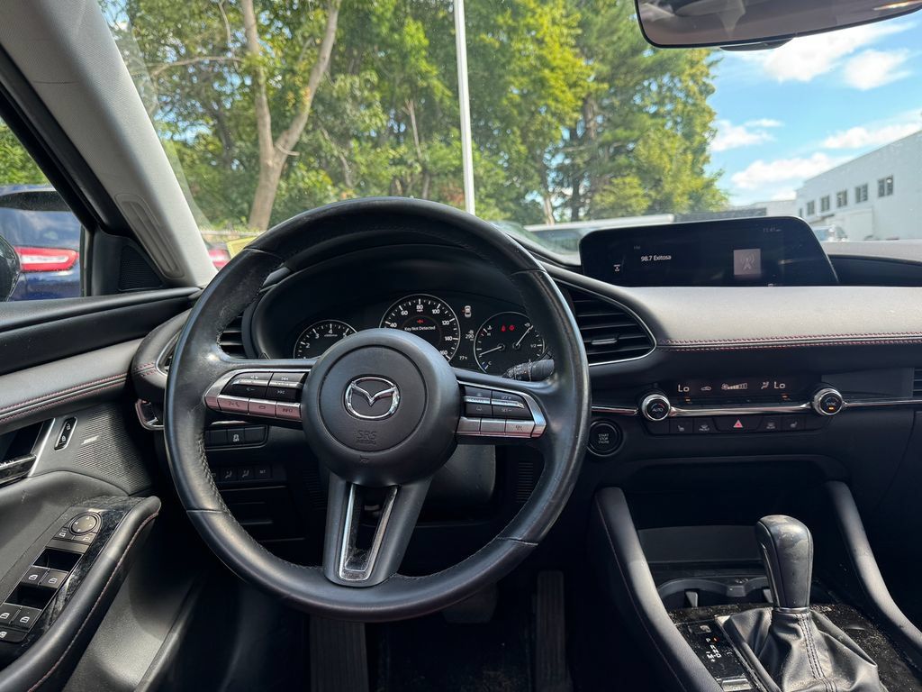 Used 2023 MAZDA MAZDA3 s FWD image 9