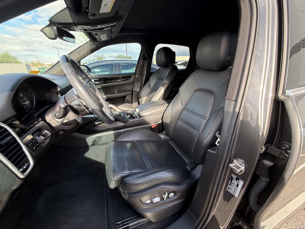 Used 2019 Porsche Cayenne AWD/4WD image 9