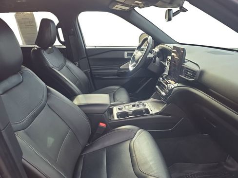 Used 2022 Ford Explorer ST w/ Equipment Group 401A image 17