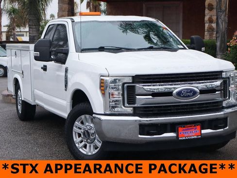 Used 2019 Ford F250 XL w/ STX Appearance Package image 2