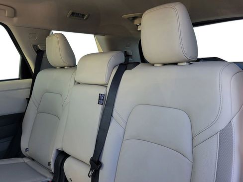 New 2025 Nissan Pathfinder SL image 16