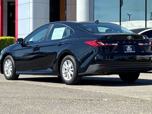 Used 2025 Toyota Camry LE FWD image 6