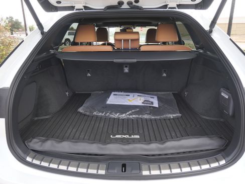 Certified 2025 Lexus RX 350 Premium Plus image 8