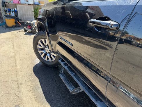 Used 2022 Toyota Tacoma Limited AWD/4WD image 32
