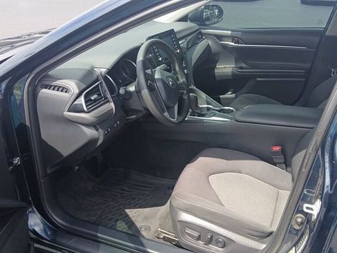 Used 2021 Toyota Camry LE FWD image 10