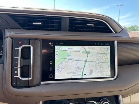 Certified 2024 GMC Yukon Denali w/ Advanced Technology Package AWD/4WD image 39