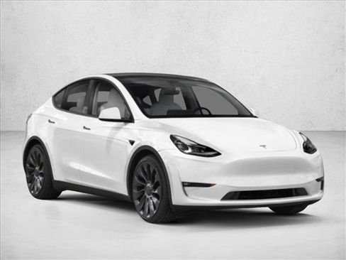 Used 2022 Tesla Model Y Long Range image 3