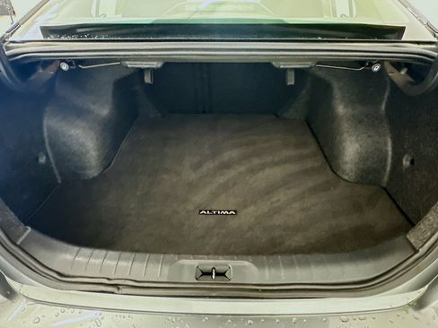 Used 2025 Nissan Altima 2.5 SV FWD image 29