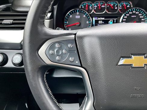 Used 2019 Chevrolet Suburban LT image 17