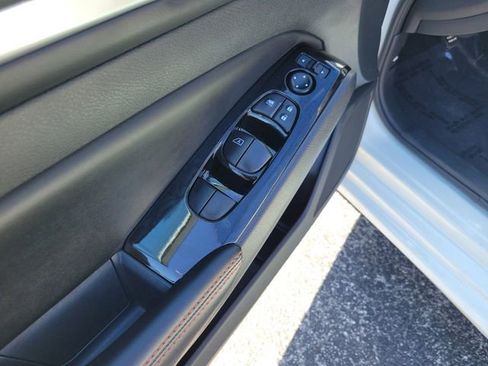 Used 2025 Nissan Altima 2.5 SR image 9