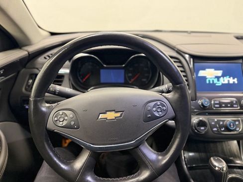 Used 2016 Chevrolet Impala LTZ w/ Enhanced Convenience Package image 10