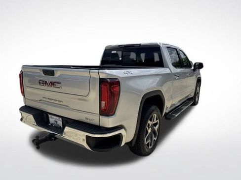 Used 2022 GMC Sierra 1500 SLT w/ SLT Premium Plus Package AWD/4WD image 4