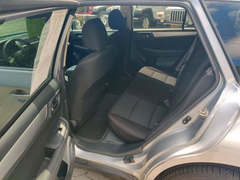 Used 2018 Subaru Outback 2.5i Premium AWD/4WD image 14