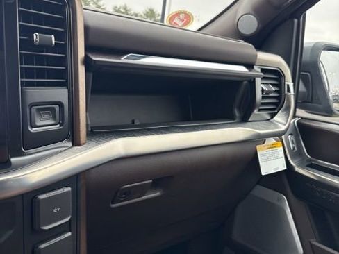 New 2025 Ford F150 King Ranch w/ FX4 Off-Road Package image 38