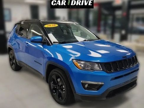 Used 2020 Jeep Compass Latitude image 3