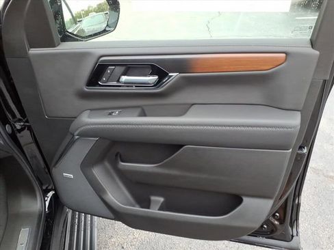 New 2026 GMC Yukon XL Denali w/ Sun & Power Step Package image 28