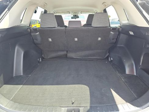Used 2021 Toyota RAV4 XLE AWD/4WD image 6