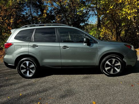 Used 2017 Subaru Forester 2.5i Premium w/ All-Weather Package image 3