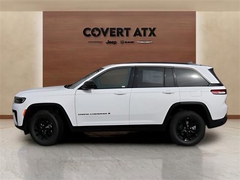 New 2026 Jeep Grand Cherokee Altitude image 2