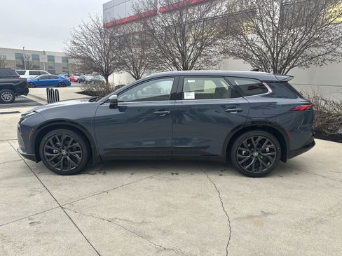 New 2026 Toyota Crown Signia AWD/4WD image 9