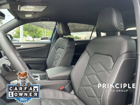 Used 2025 Volkswagen Atlas Cross Sport SE FWD image 15