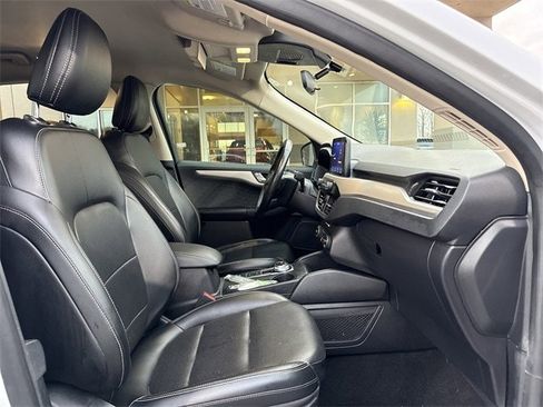 Used 2020 Ford Escape SEL image 17