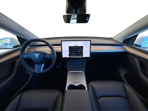 Used 2023 Tesla Model Y Long Range image 22