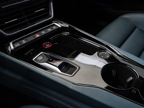 Used 2022 Audi RS e-tron GT AWD/4WD image 37