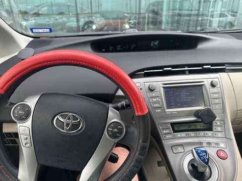 Used 2012 Toyota Prius Three w/ Solar Roof Pkg FWD image 15