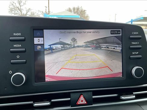 Used 2025 Hyundai Elantra Sport image 26