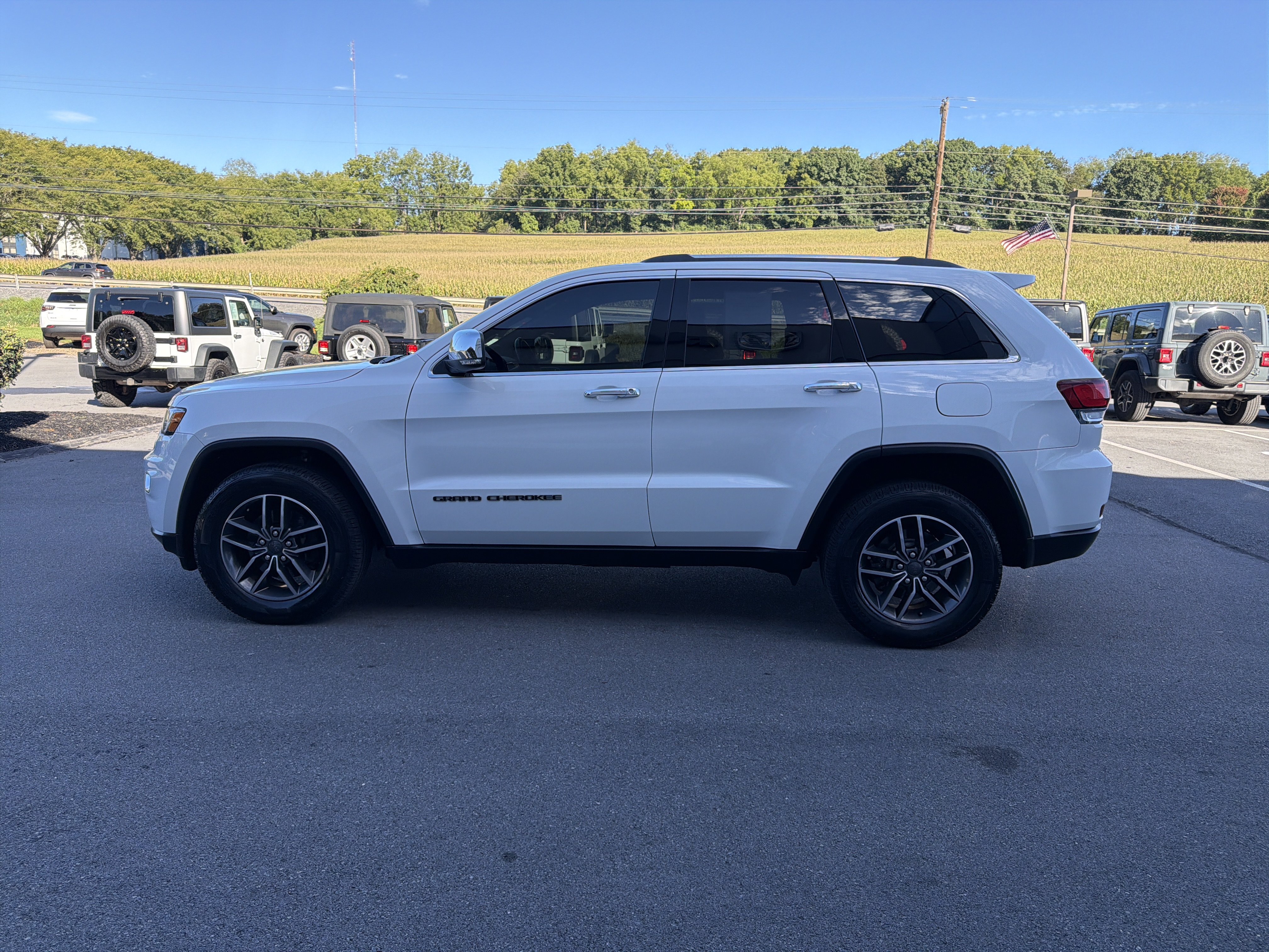 Used 2020 Jeep Grand Cherokee Limited AWD/4WD image 7